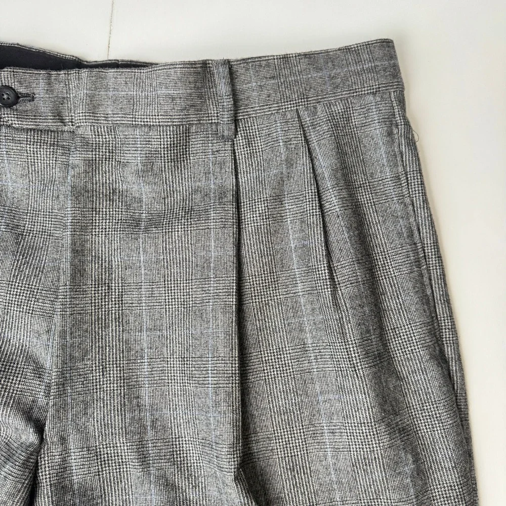Jos A Bank Executive Collection 100% Wool Pleated Pants Grey Plaid 36R